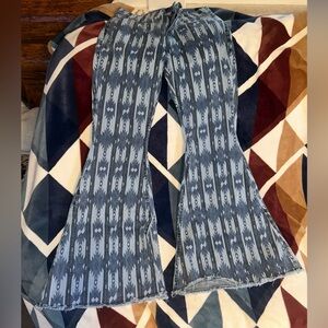 Rock and Roll Bargain Button Bell Bottoms size 28